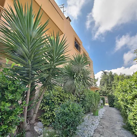 Apartmán Near Cap D'antibes & Beach Two-bedroom *